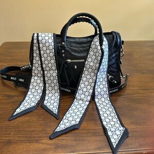 UNBRANDED SCARF TWILLY